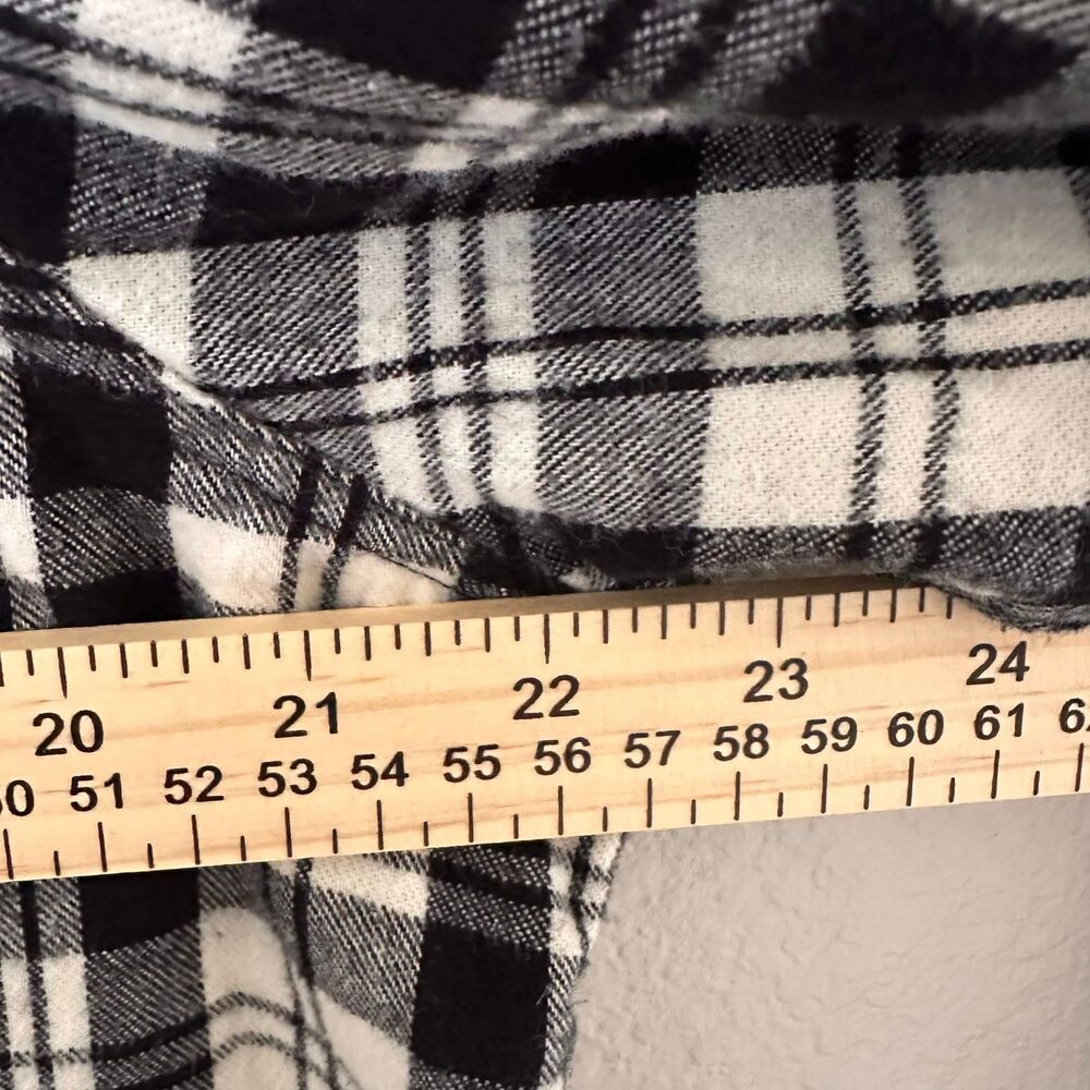 LL Bean Flannel Shirt XL Black White Plaid Cotton Button Down Long Sleeve Cabin - Picture 6 of 7